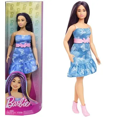 Barbie Fashionistas Puppe #231 mit lila Haaren, trägerloses Denim-Kleid mit Schmetterlings-Print und rosa Gürtel und Stiefeln