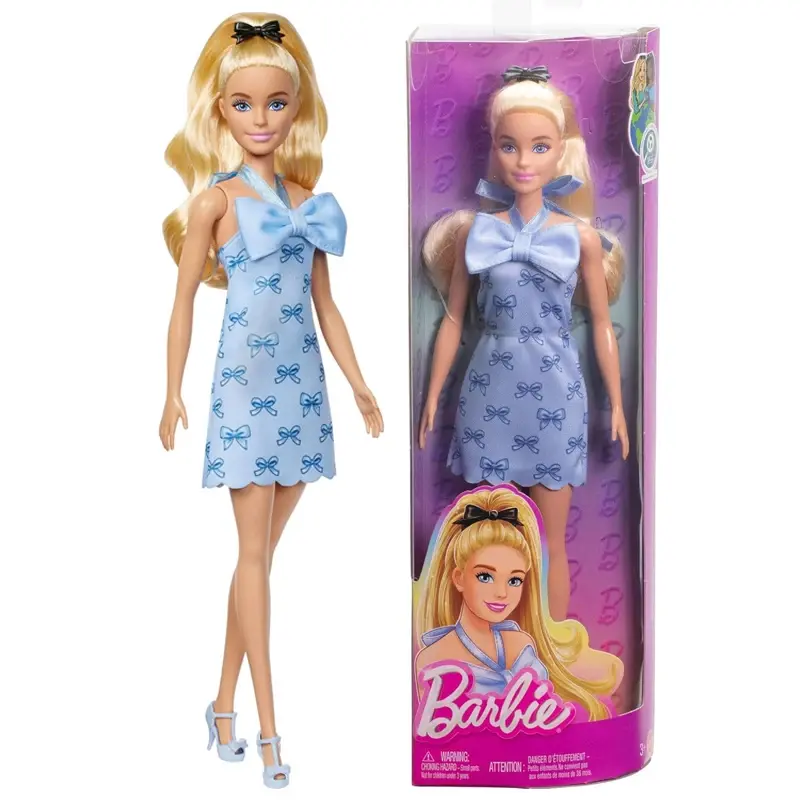 Barbie Fashionistas-Puppe Nr. 237 mit gewelltem, blondem Haar, das zu einem Zopf gebunden ist, und blauem Neckholderkleid mit Schleife, schwarzer Haarschleife und passenden blauen Absatzschuhen, HYT93